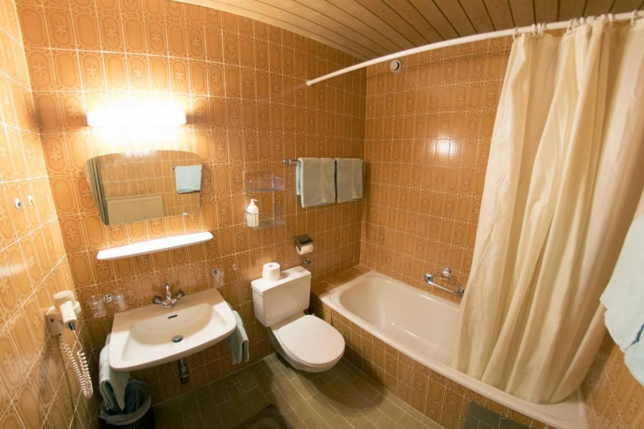 Hotel Garni Val-Sinestra Ισγκλ Εξωτερικό φωτογραφία