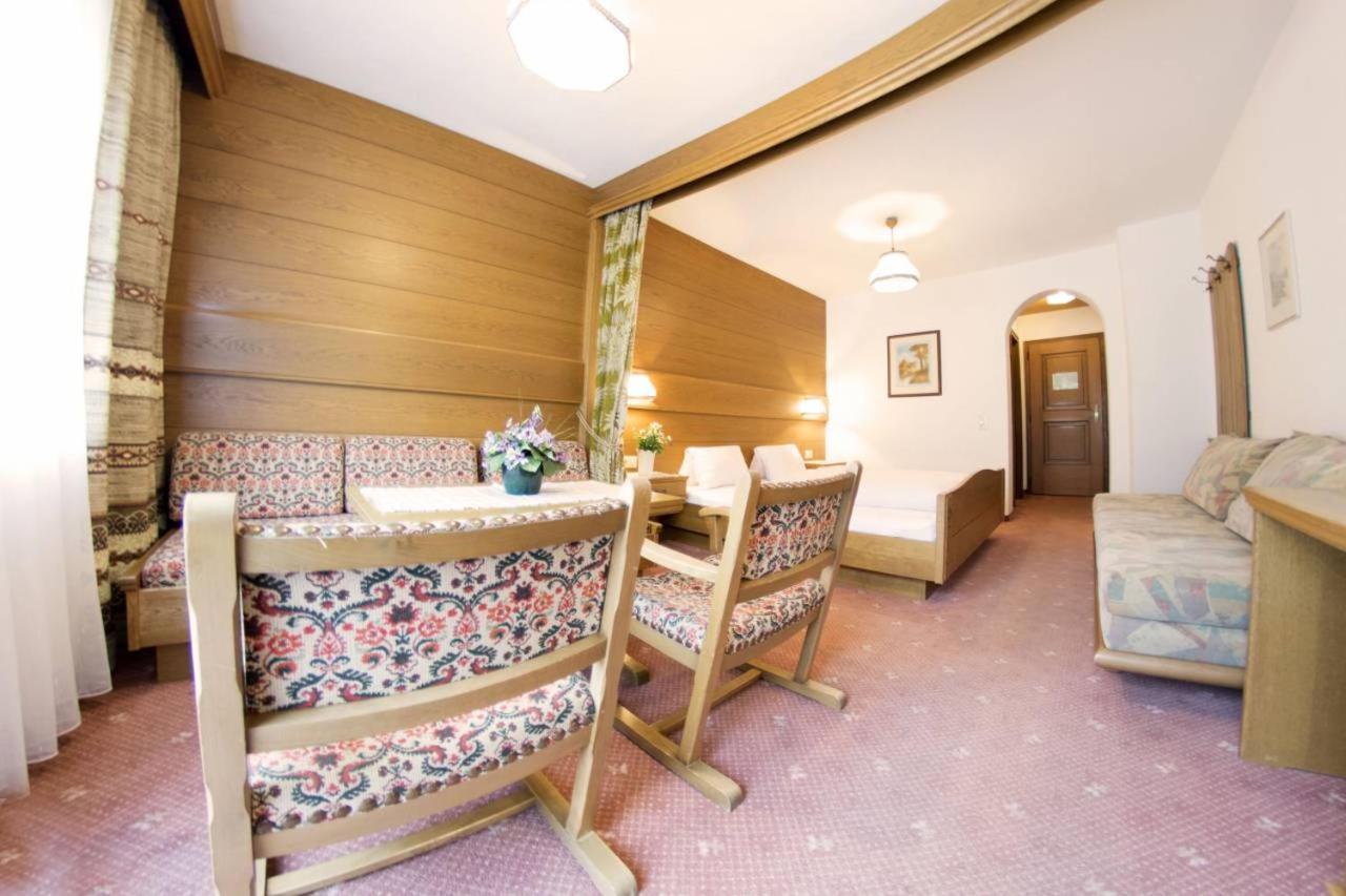 Hotel Garni Val-Sinestra Ισγκλ Εξωτερικό φωτογραφία