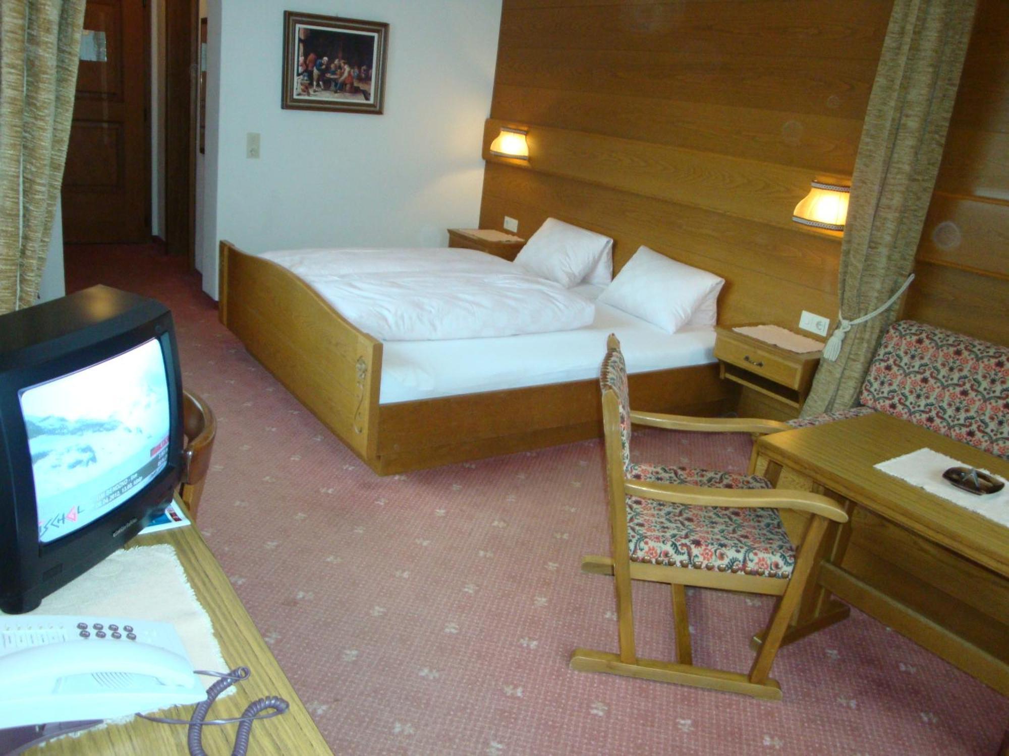 Hotel Garni Val-Sinestra Ισγκλ Εξωτερικό φωτογραφία
