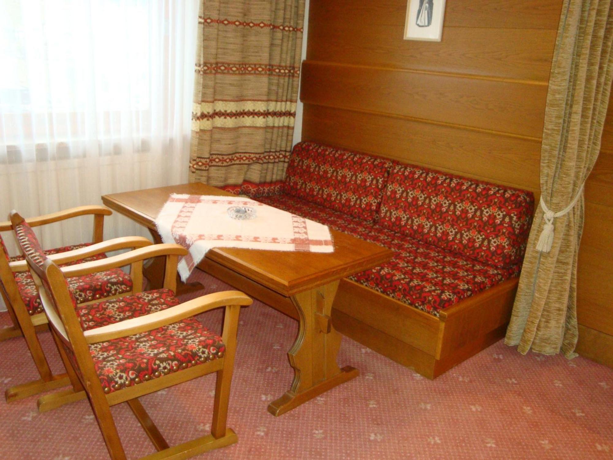 Hotel Garni Val-Sinestra Ισγκλ Εξωτερικό φωτογραφία