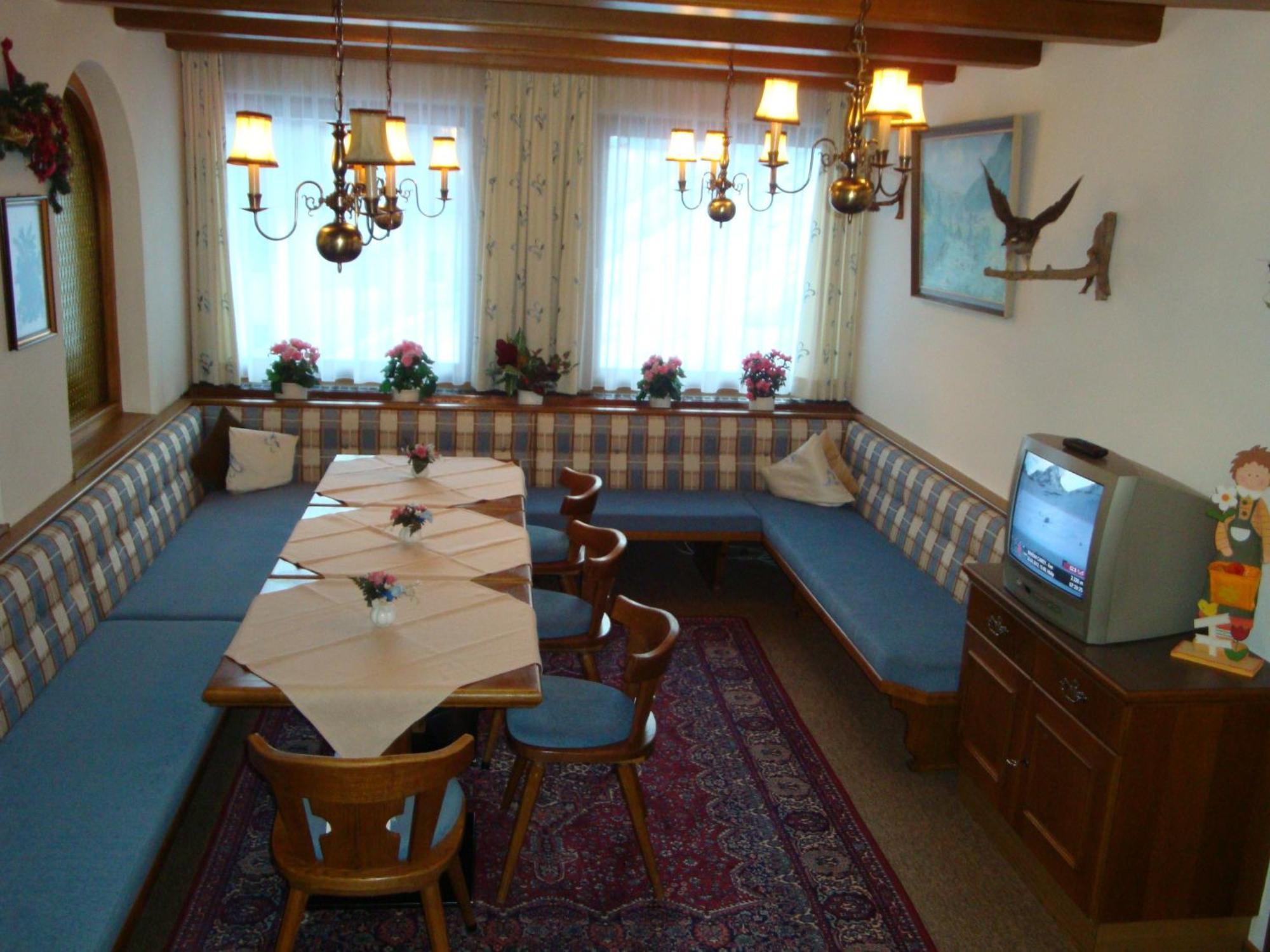 Hotel Garni Val-Sinestra Ισγκλ Εξωτερικό φωτογραφία